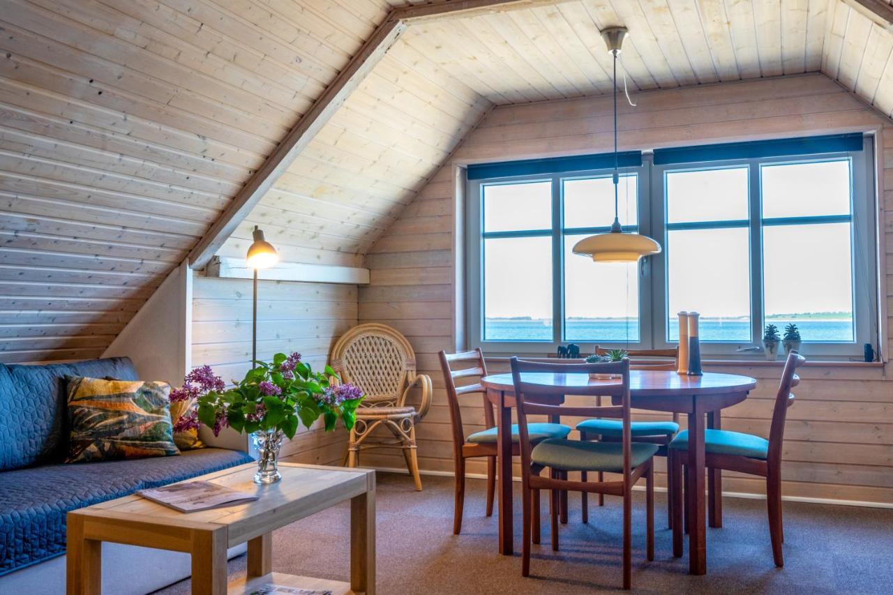 Vandkanten Hotel Logstor Buitenkant foto