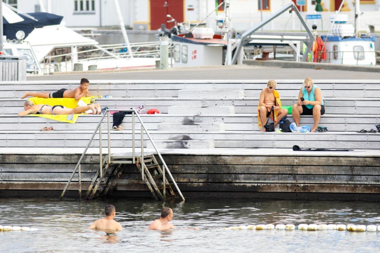 Vandkanten Hotel Logstor Buitenkant foto