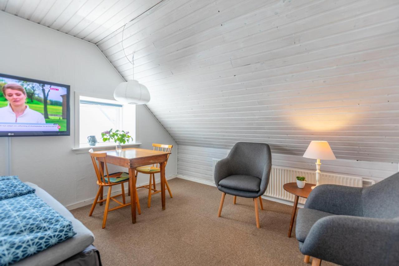 Vandkanten Hotel Logstor Buitenkant foto